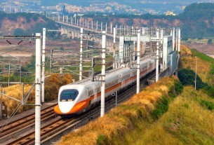 China sees 1.77 billion railway passenger trips in first half of 2023